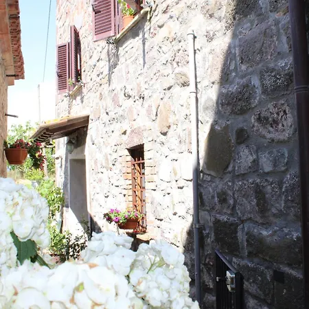 L' Antico Lavatoio * Radicofani